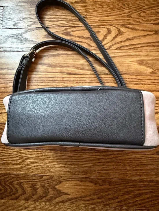 Juicy Couture Pink Suede Crossbody with Dark Brown Trim and Embroidered Crest - Picture 3 of 10